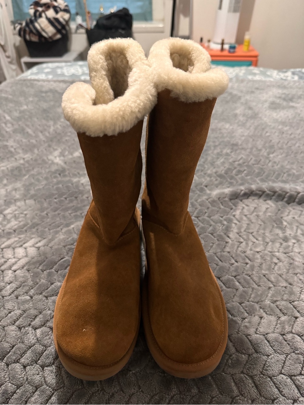 Women's Koolaburra by UGG Winter Boots with Cream Fur Lining - Chestnut
